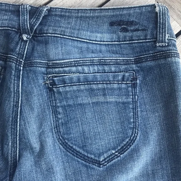 Refuge Premium Long Jean Shorts Size 9 - Picture 10 of 12